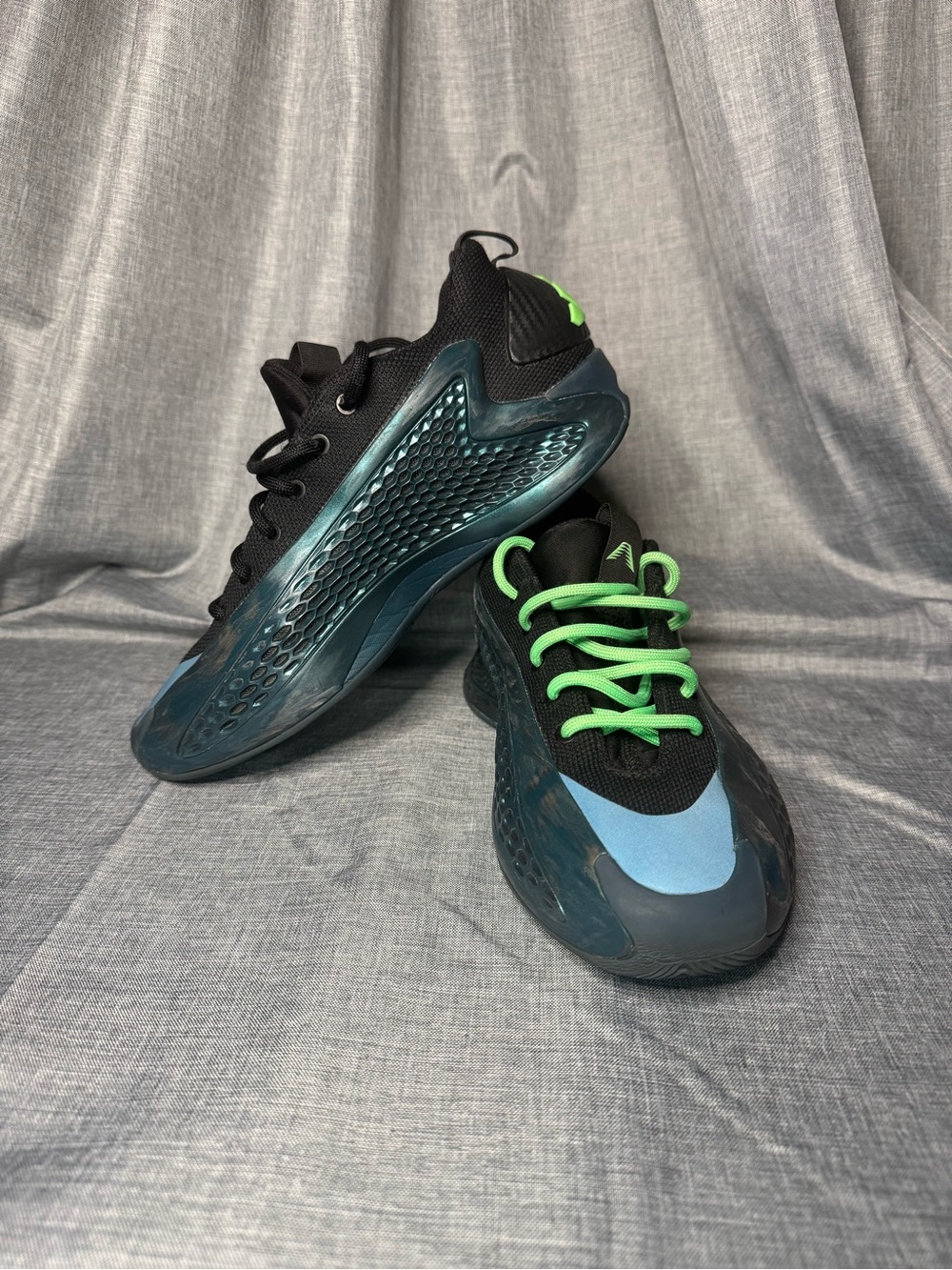 adidas Men's Black Teal Blue Athletic Shoes with Green Laces